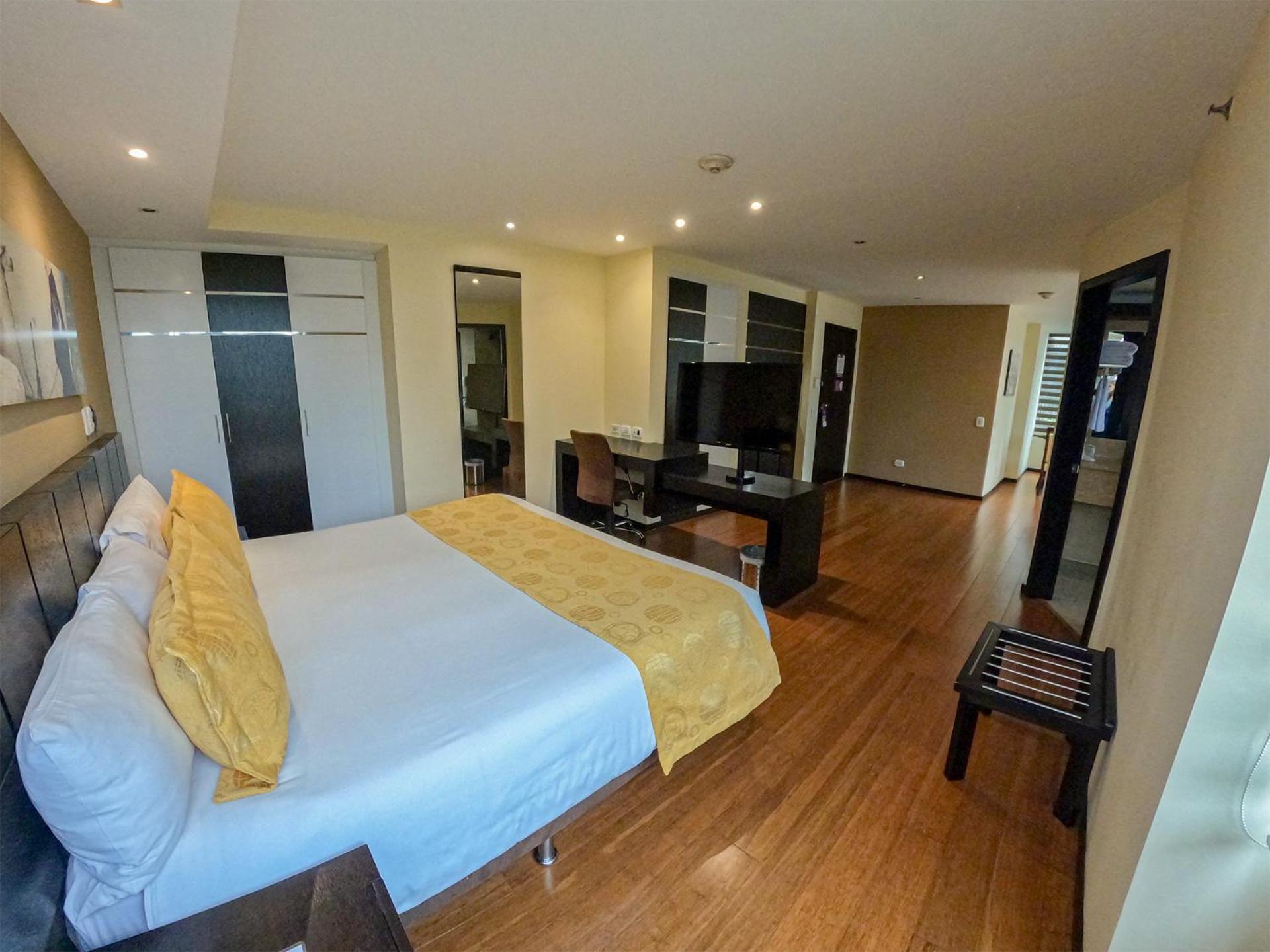Mercure Alameda Quito Exterior photo